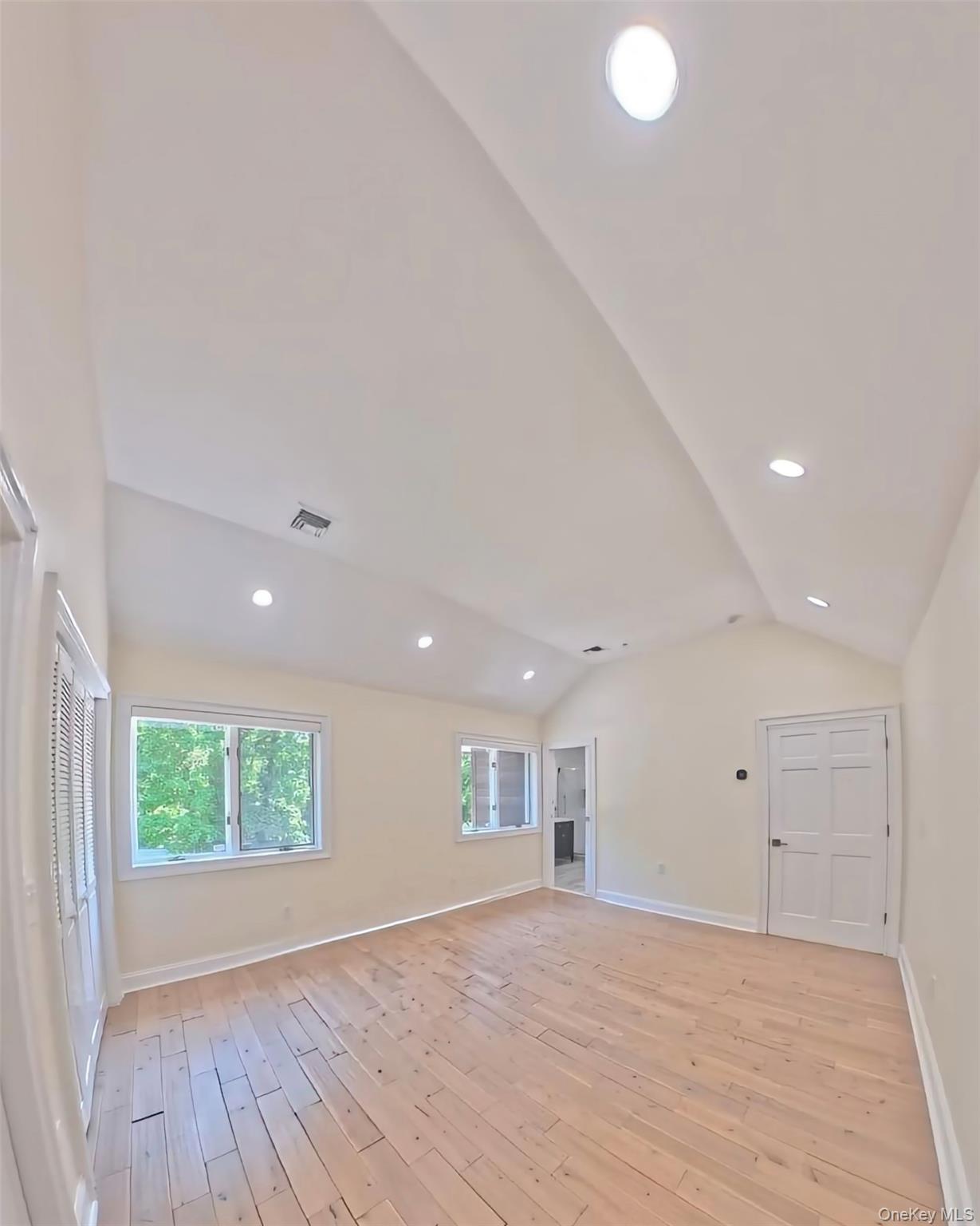 44 Warner Road Huntington, NY 11743 - Photo 19 of 37