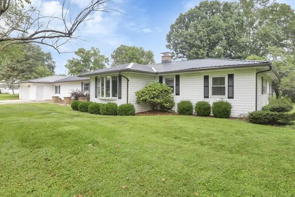 $550,000 | 122 Wilshire Drive, Hebron, OH 43025