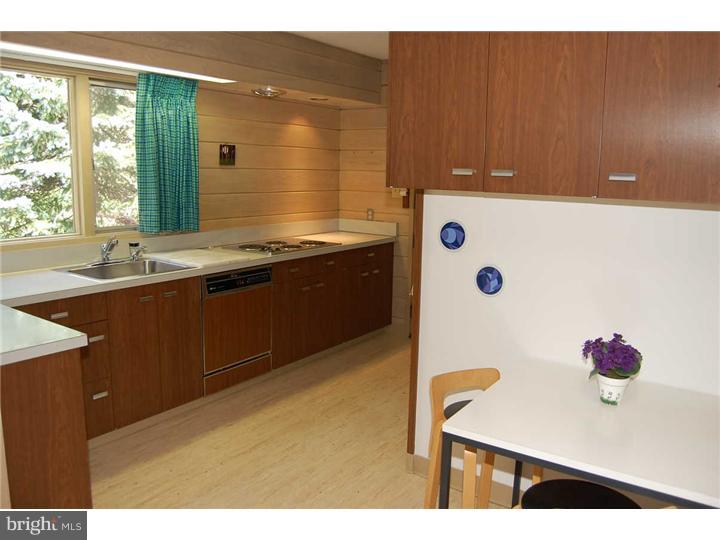 628 Sussex Road Wynnewood, PA 19096 - Photo 8 of 14 Kitchen