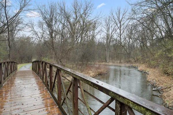 $320,000 | 811 Pandora Drive Northeast, Fridley, MN 55432