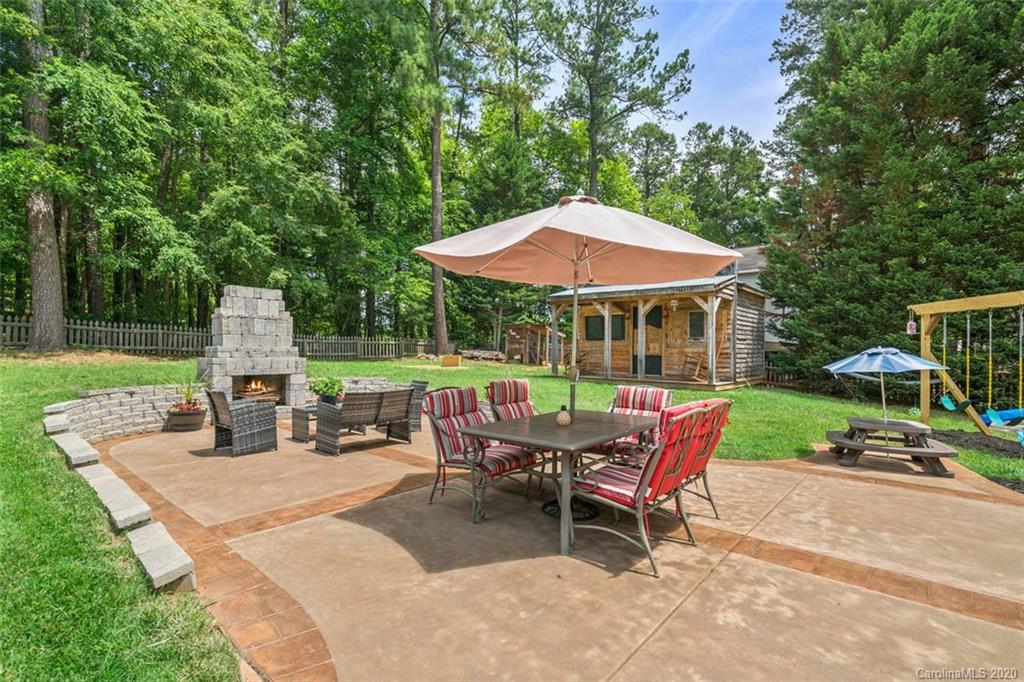 11074 Sudbury Road Davidson, NC 28036 - Photo 12 of 31 Gallery Image 12