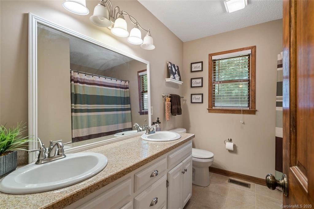11074 Sudbury Road Davidson, NC 28036 - Photo 19 of 31 Gallery Image 19