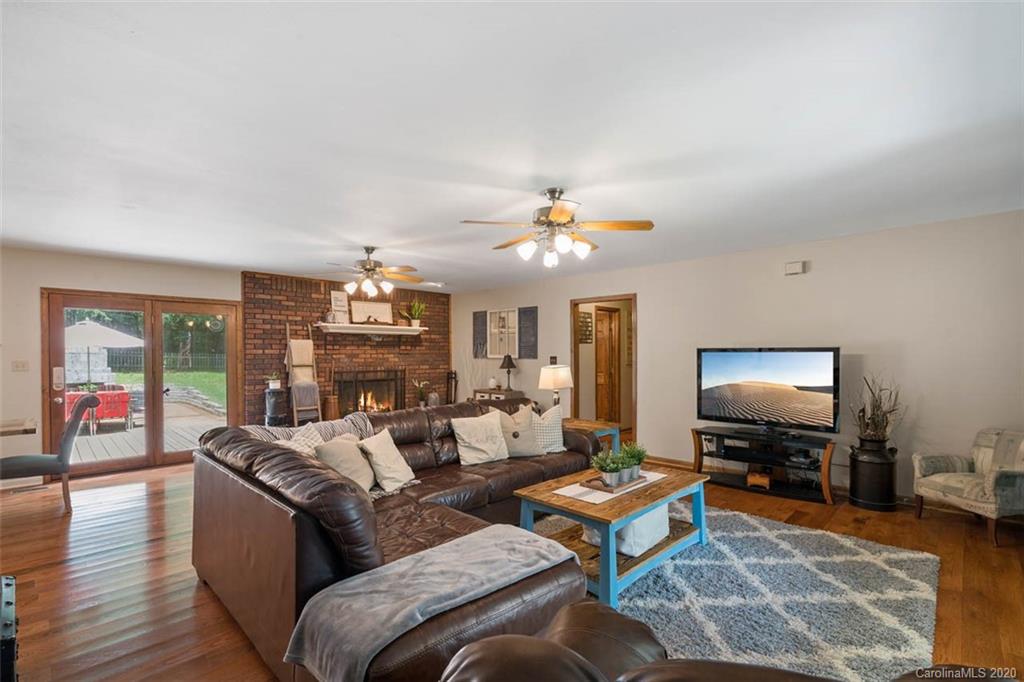 11074 Sudbury Road Davidson, NC 28036 - Photo 23 of 31 Gallery Image 23