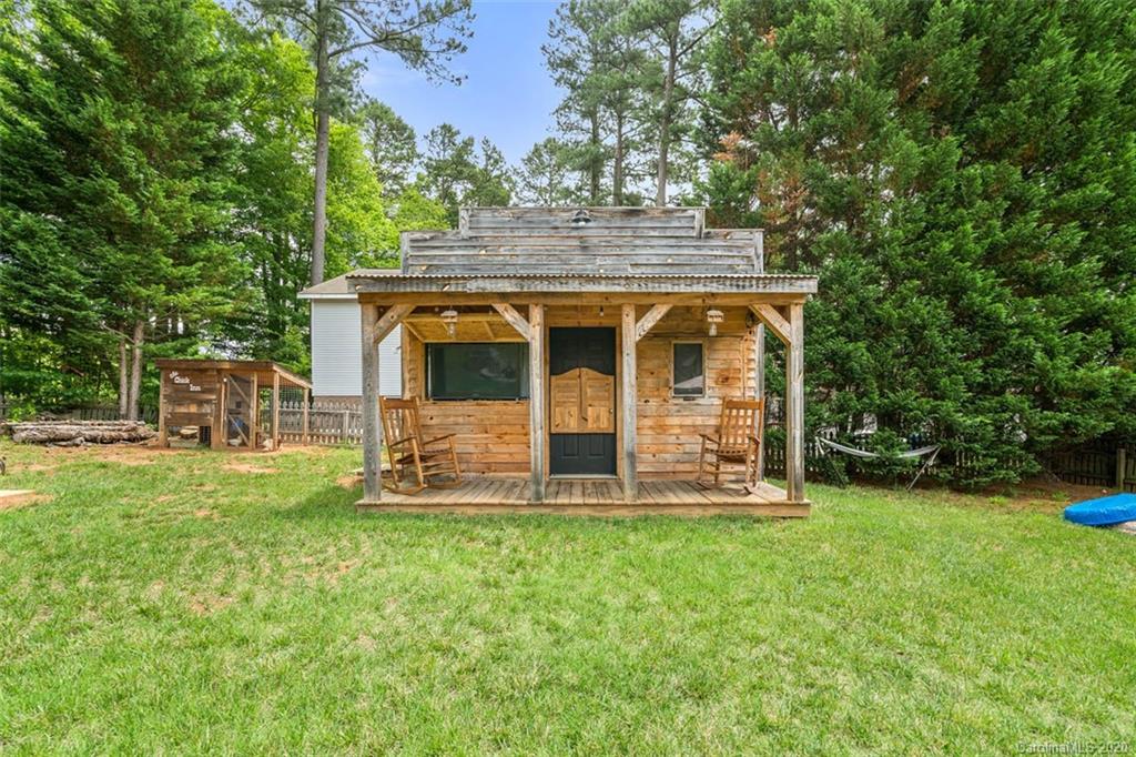 11074 Sudbury Road Davidson, NC 28036 - Photo 9 of 31 Gallery Image 9