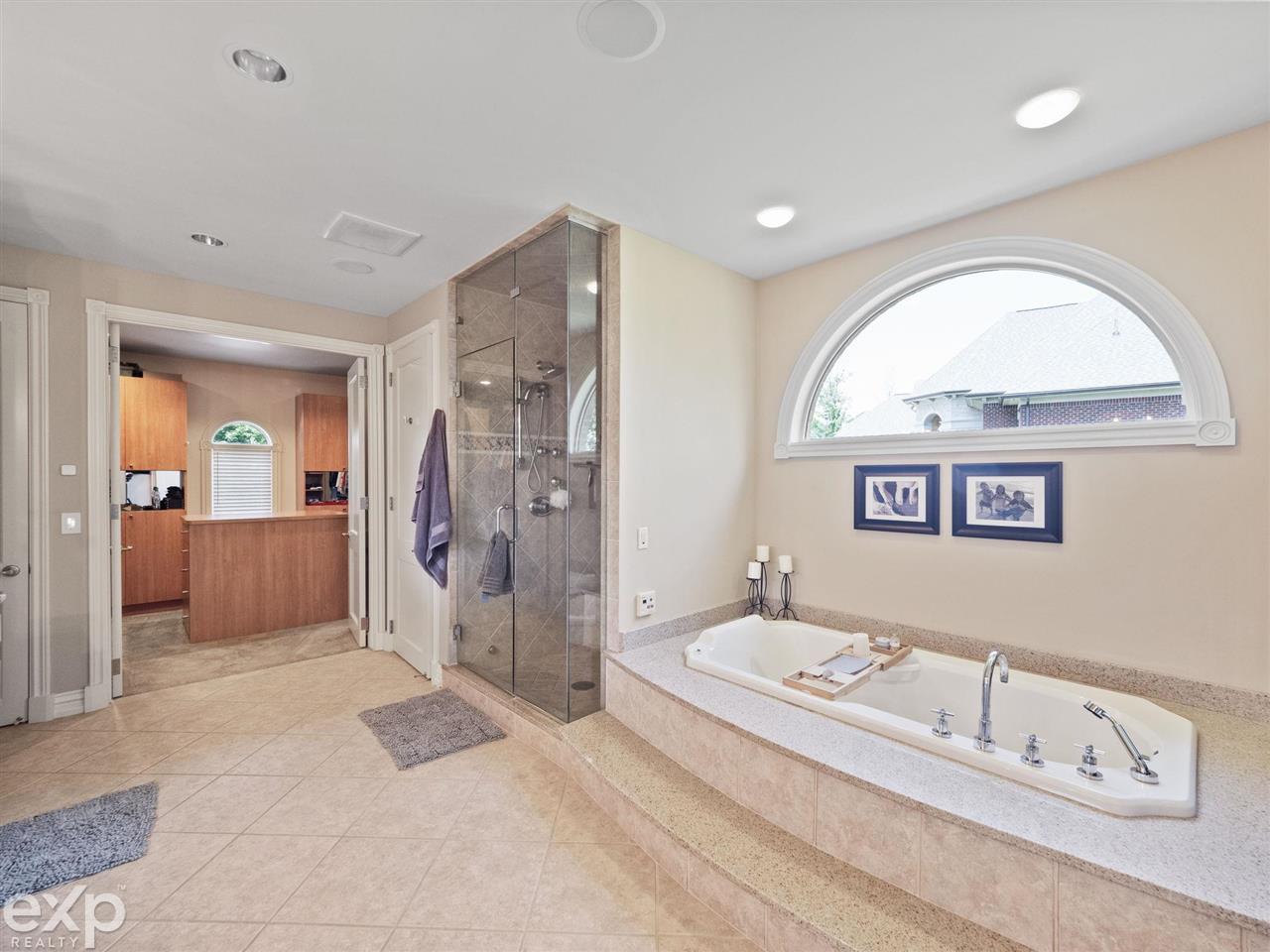 4601 The Hts Boulevard Rochester, MI 48306 - Photo 34 of 60 50078887-34.JPG