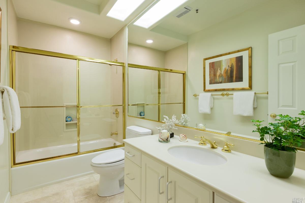 24 Red Hill Circle Tiburon, CA 94920 - Photo 9 of 16