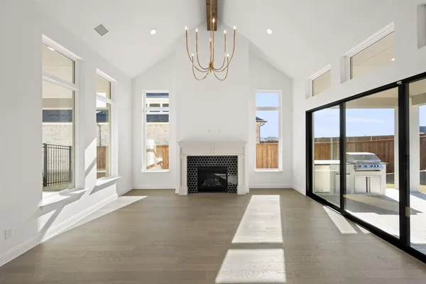 $839,990 | 4728 Hawthorn Hls Lane, Arlington, TX 76005