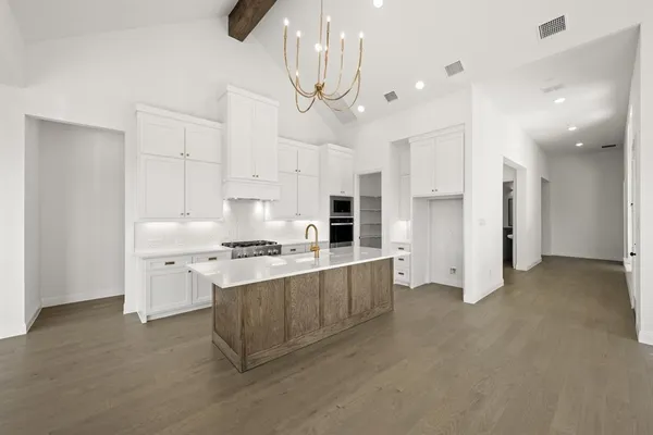 $839,990 | 4728 Hawthorn Hls Lane, Arlington, TX 76005