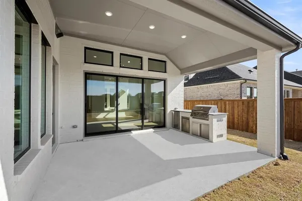 $839,990 | 4728 Hawthorn Hls Lane, Arlington, TX 76005