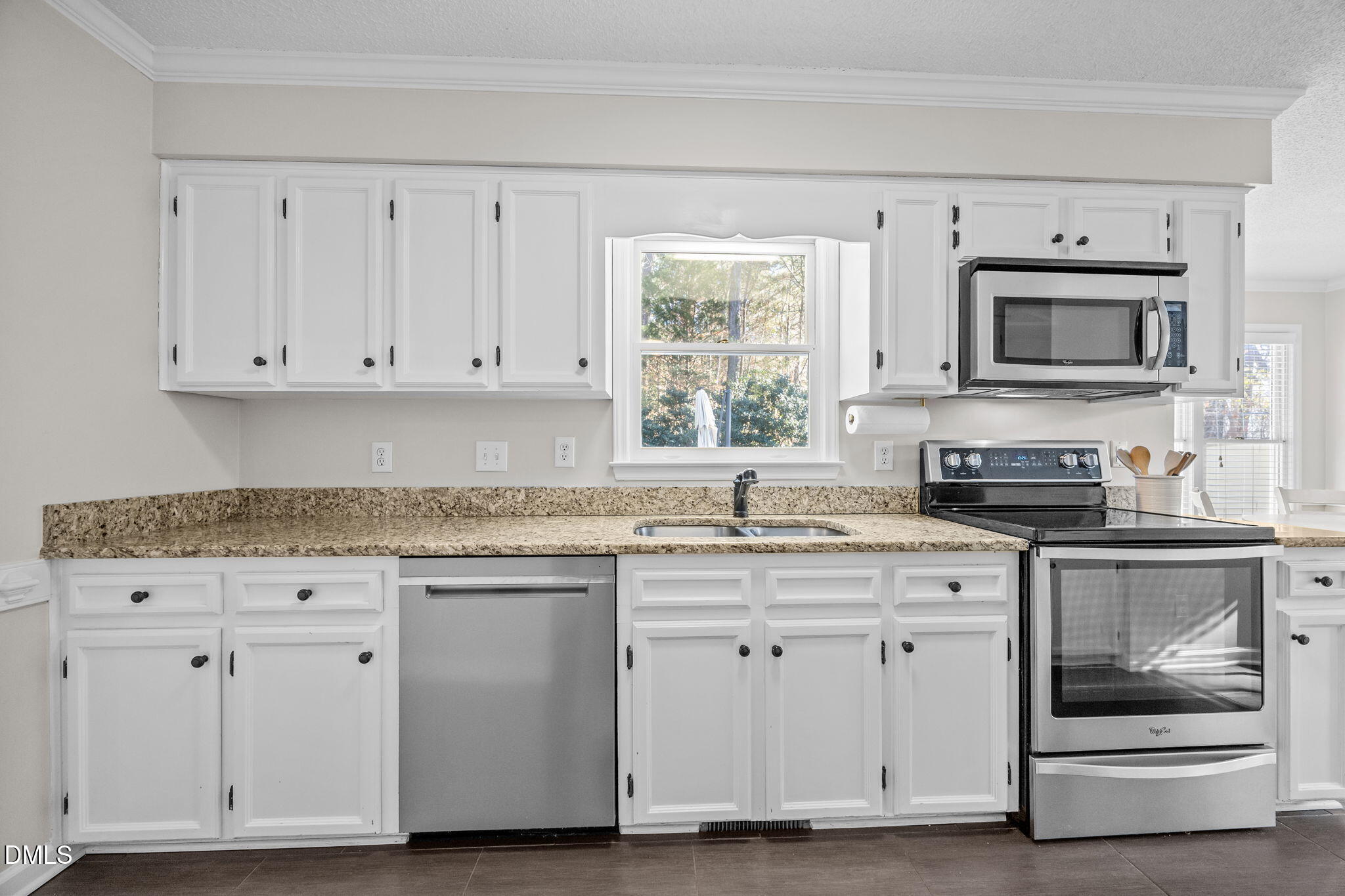 2124 Longwood Drive Raleigh, NC 27612 - Photo 16 of 53 35-web-or-mls-IMG_5159