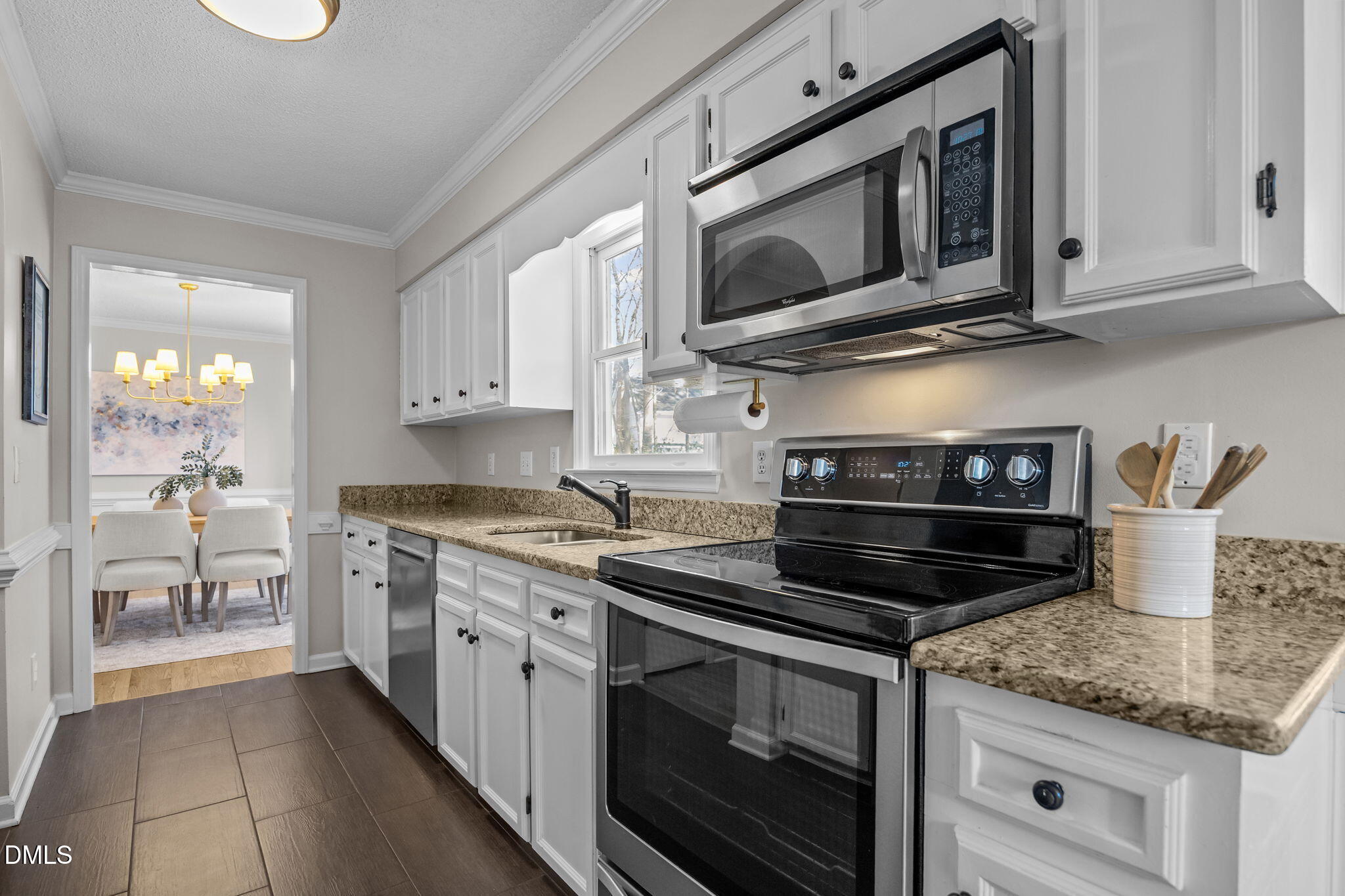 2124 Longwood Drive Raleigh, NC 27612 - Photo 18 of 53 36-web-or-mls-IMG_5162