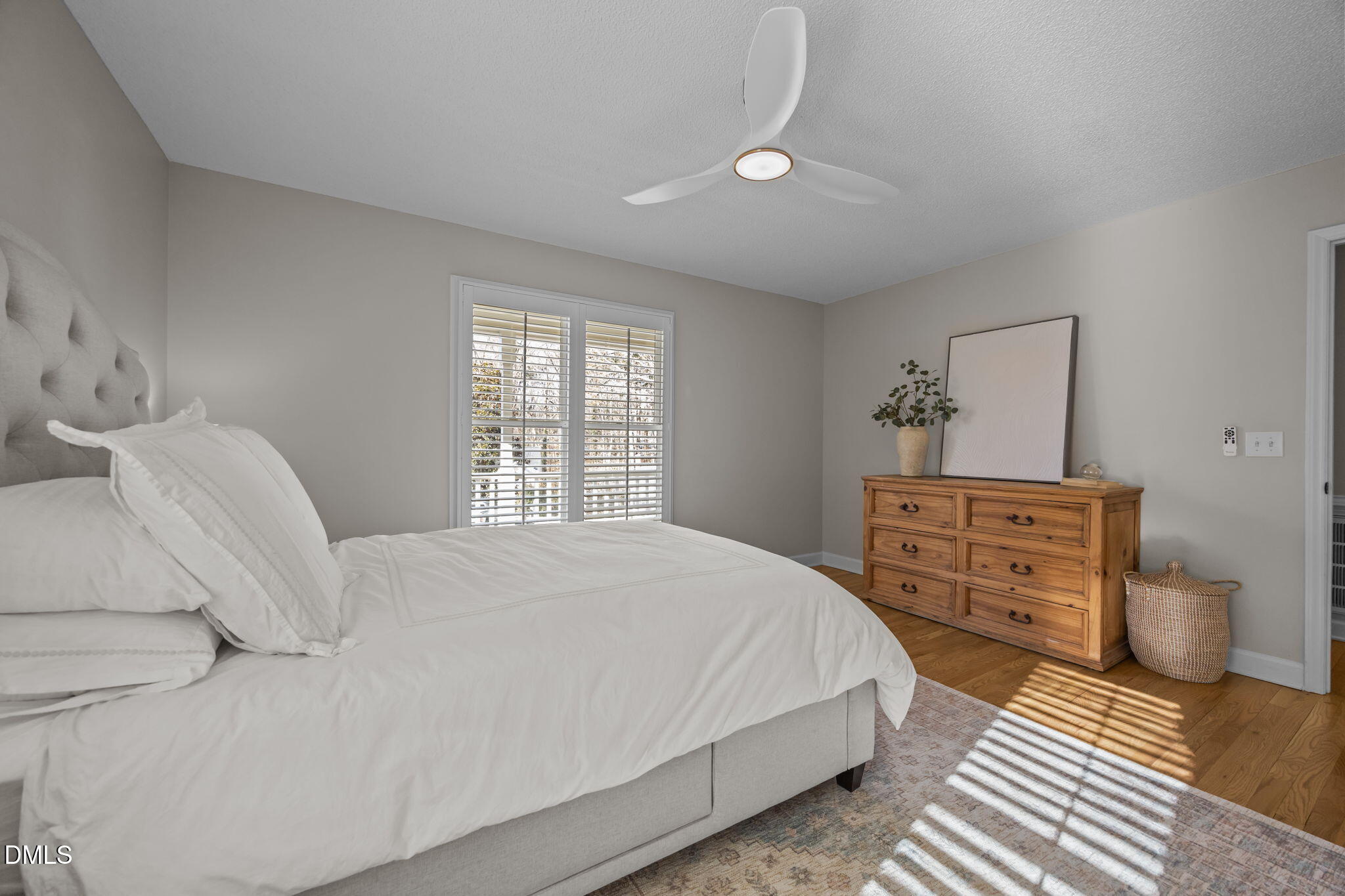 2124 Longwood Drive Raleigh, NC 27612 - Photo 27 of 53 24-web-or-mls-IMG_5126