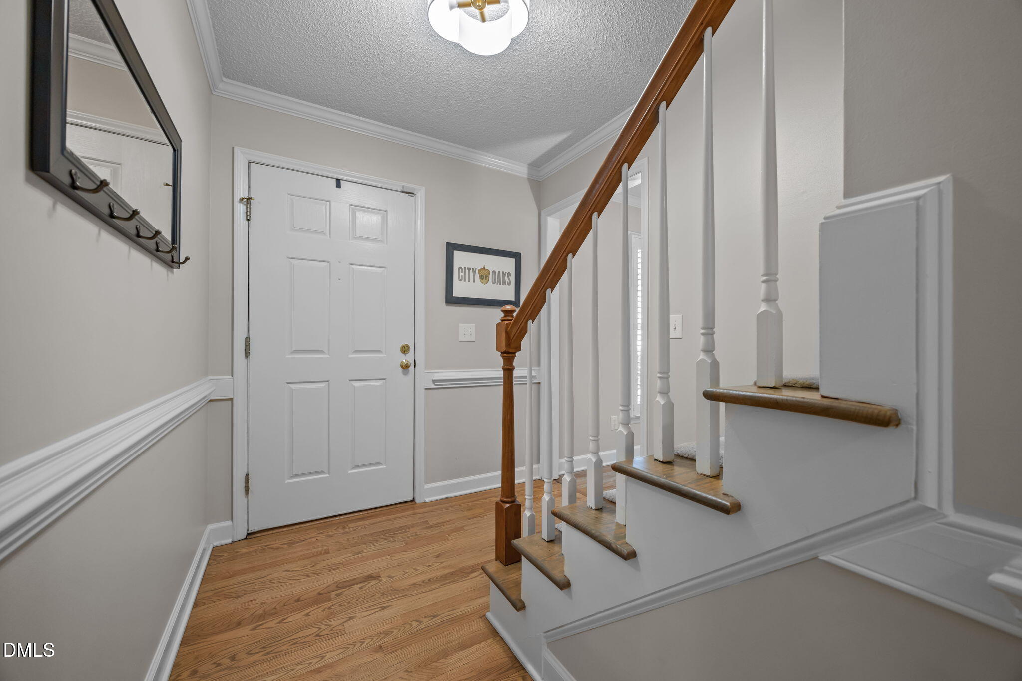 2124 Longwood Drive Raleigh, NC 27612 - Photo 7 of 53 21-web-or-mls-IMG_5117