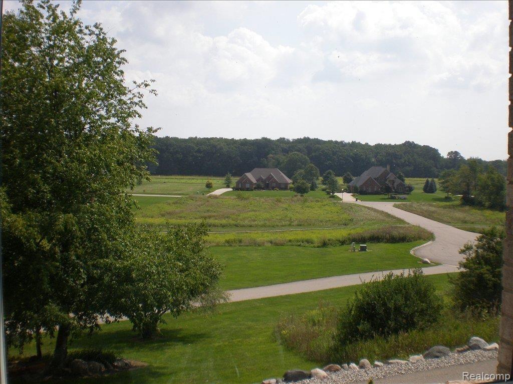 69767 Crimson Court Romeo, MI 48065 - Photo 4 of 21 P8180848