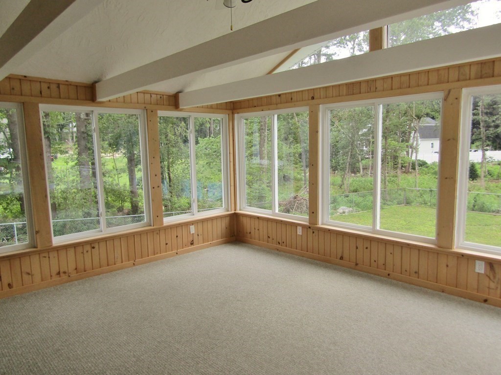 8 Ridge Road Walpole, MA 02081 - Photo 10 of 42 Gallery Image 10