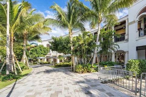 $665,000 | 403 South Sapodilla Avenue, Unit 511, West Palm Beach, FL 33401