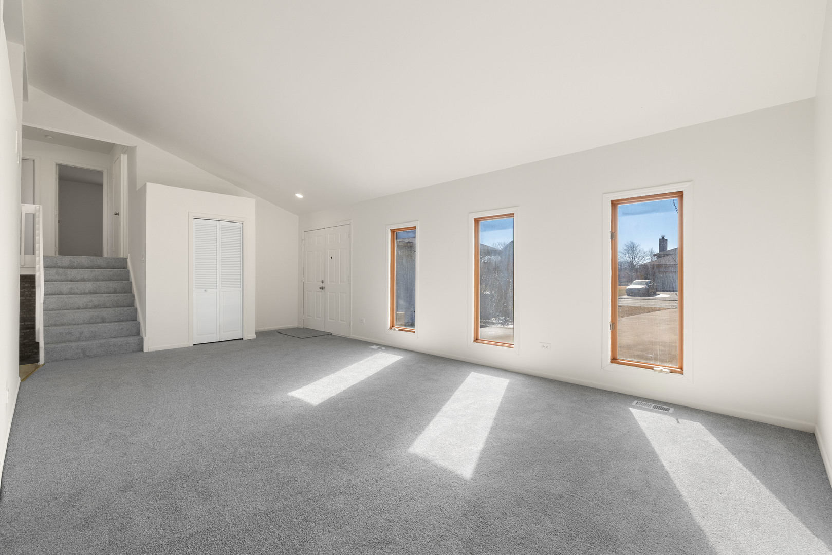 1173 Robert Lane Crete, IL 60417 - Photo 4 of 26