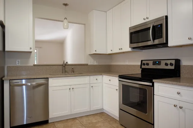 $2,050 | 96679 Commodore Point Drive, Yulee, FL 32097