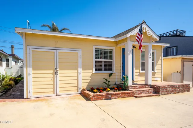a view of a house with sitting area