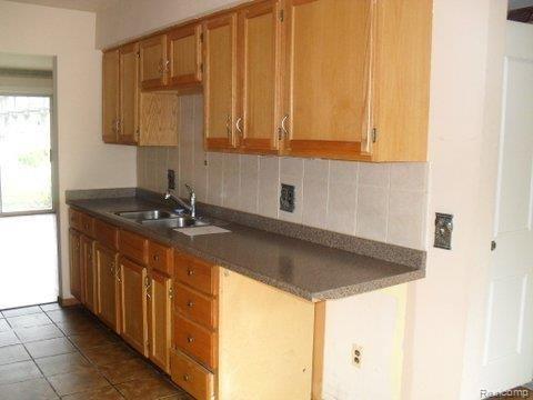 4336 15 Mile Road Sterling Heights, MI 48310 - Photo 6 of 12 6.JPG