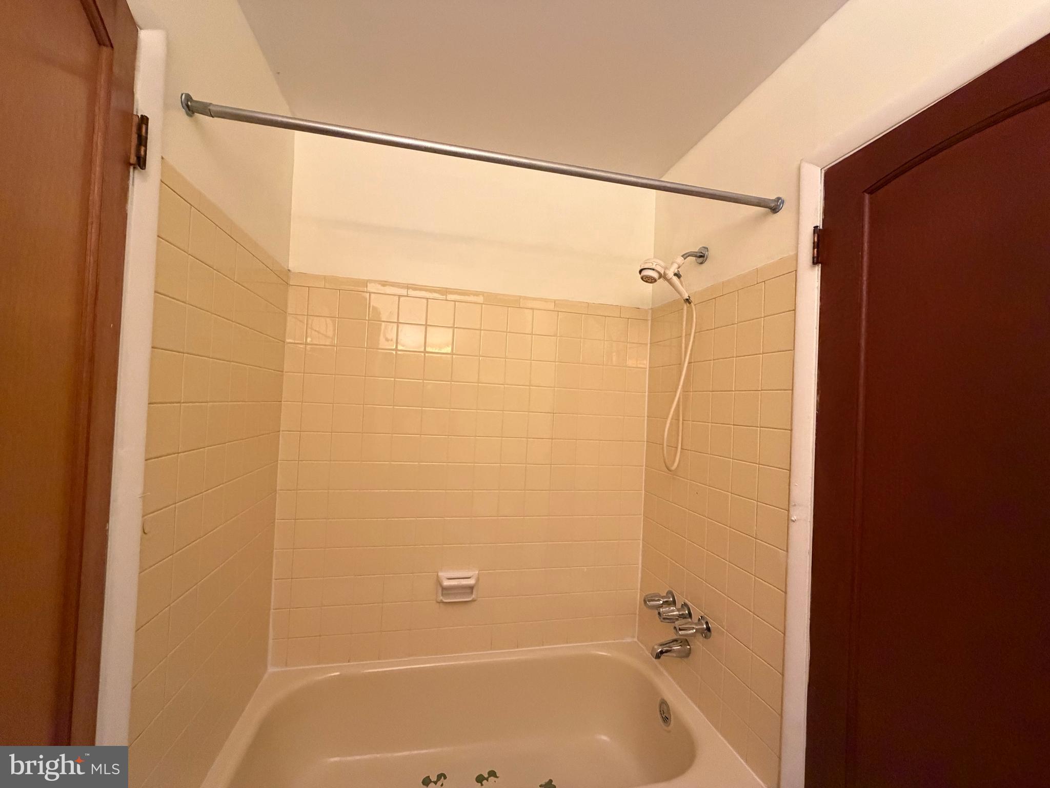 3622 Jeff Road Lanham, MD 20706 - Photo 10 of 36 Upstairs Bathroom