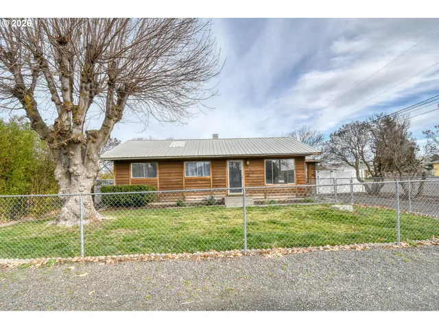 $219,000 | 688 Southwest Cedar Street, Pilot Rock, OR 97868