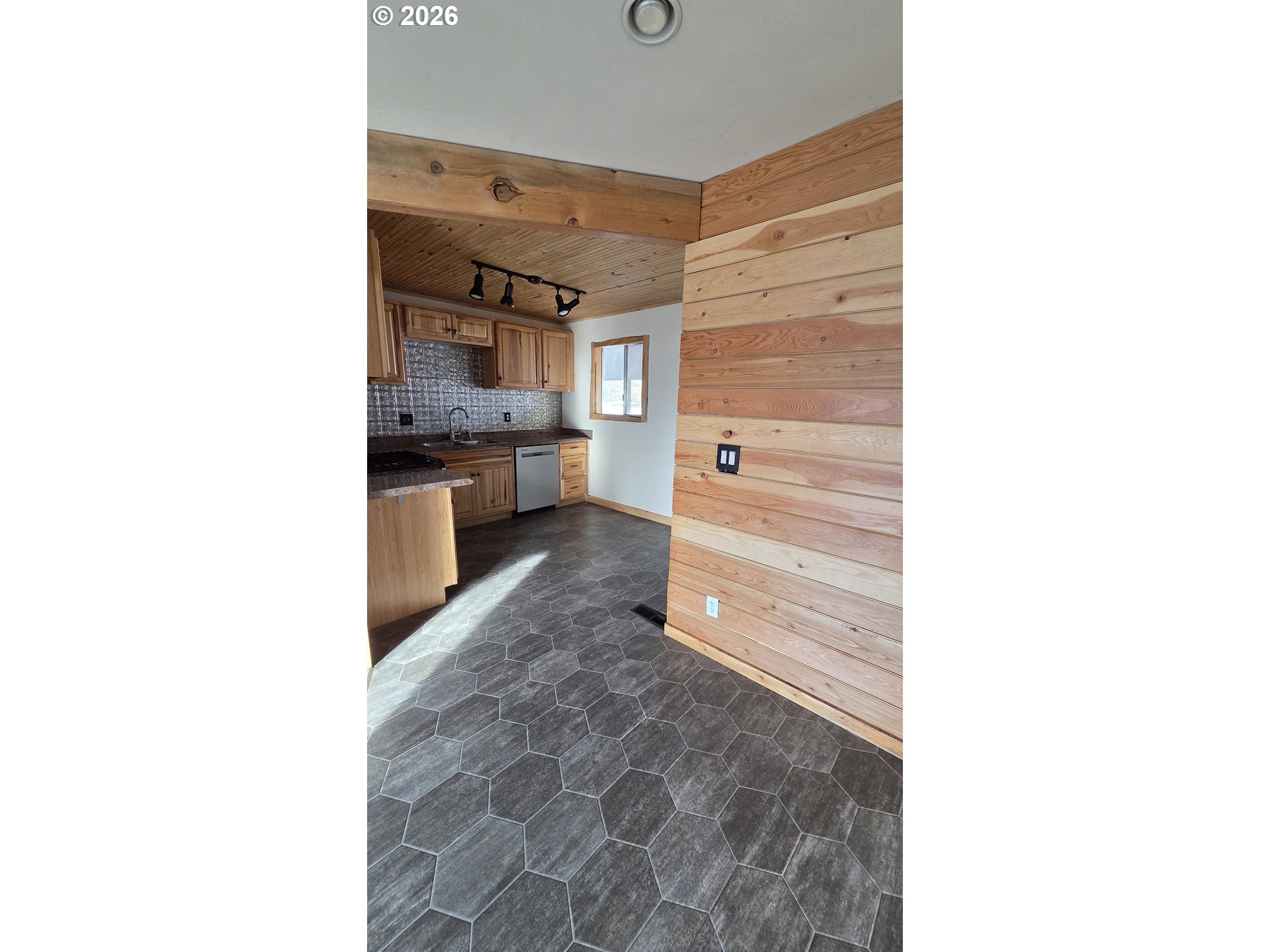 688 Southwest Cedar Street Pilot Rock, OR 97868 - Photo 10 of 33