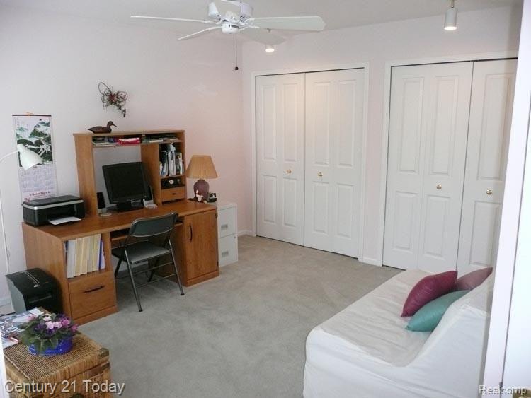 23077 Farmington Road, Unit 14 Farmington, MI 48336 - Photo 17 of 25 2nd Bedroom 13 x 12
