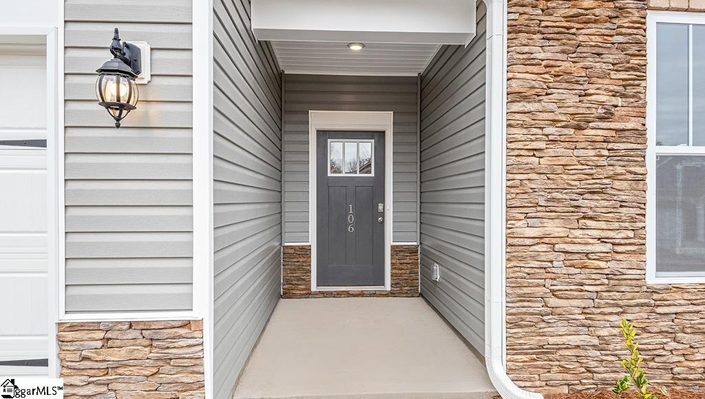 106 Yellow Fox Road Greer, SC 29651 - Photo 3 of 29