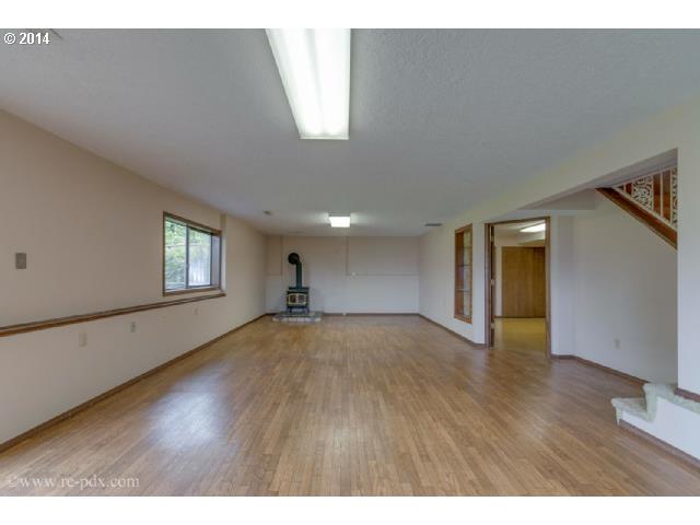 15363 South Loder Road Oregon City, OR 97045 - Photo 13 of 16 Gallery Image 13