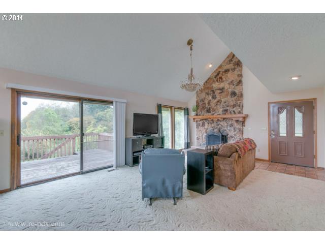 15363 South Loder Road Oregon City, OR 97045 - Photo 3 of 16 Gallery Image 3