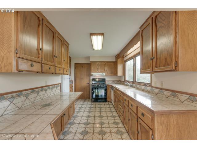 15363 South Loder Road Oregon City, OR 97045 - Photo 7 of 16 Gallery Image 7