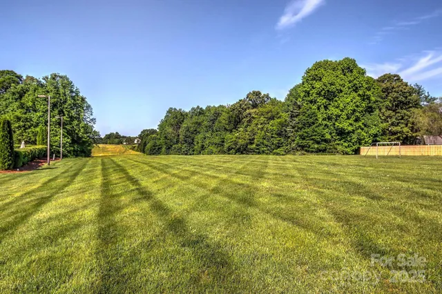 $475,000 | 124 Elizabeth Hearth Road, Mooresville, NC 28115