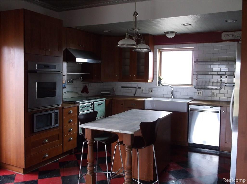 7211 East Deckerville Road Deford, MI 48729 - Photo 12 of 28 Kitchen.JPG