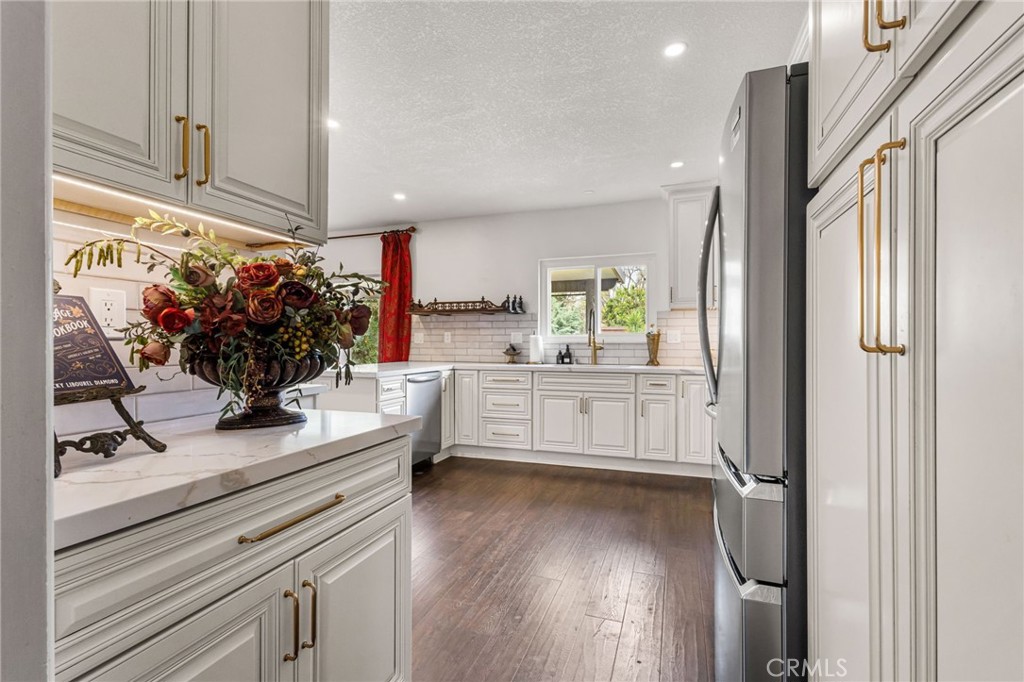 2367 Deerhorn Drive Riverside, CA 92506 - Photo 8 of 67
