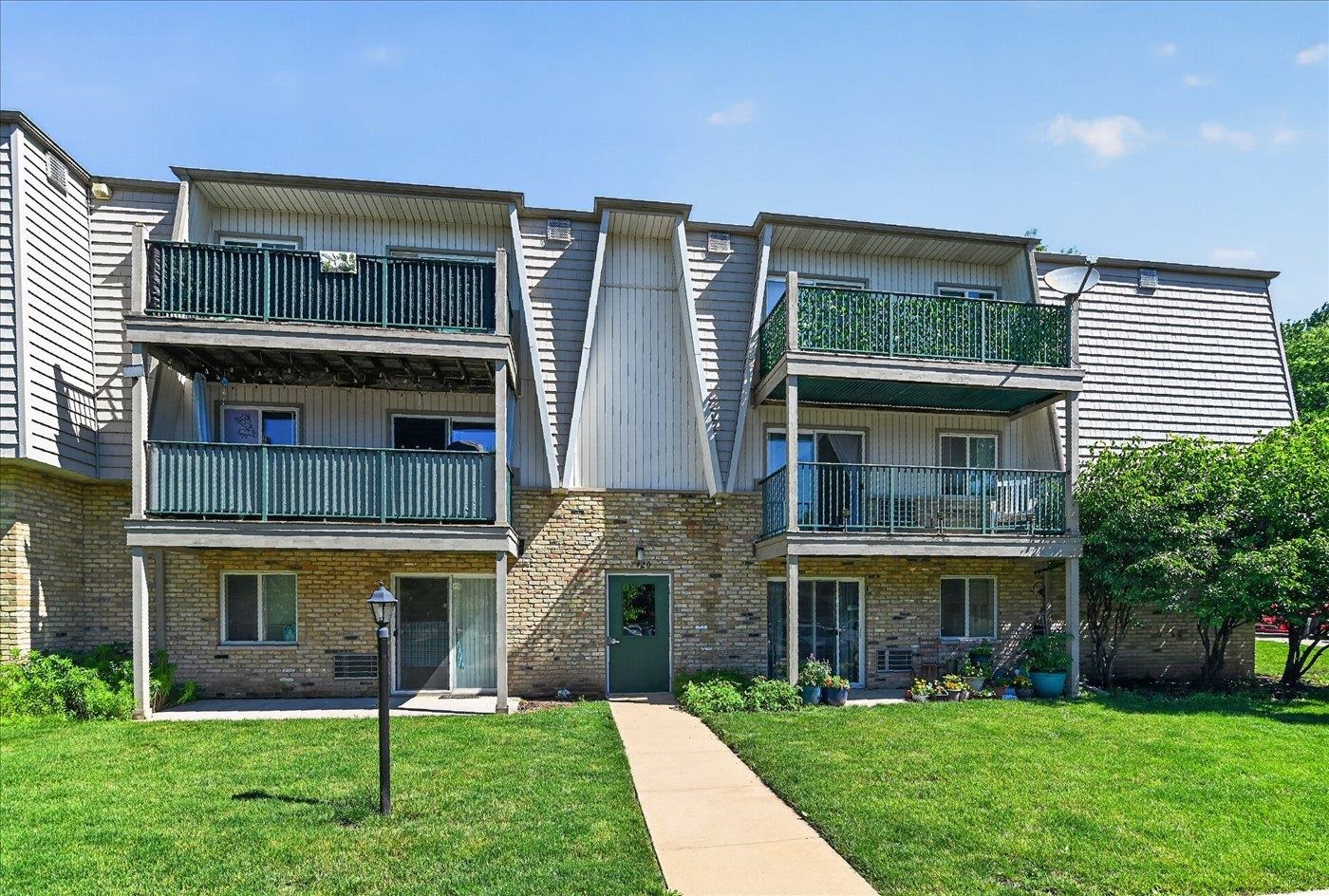2420 Independence Lane, Unit 209 Madison, WI 53704 - Photo 8 of 65