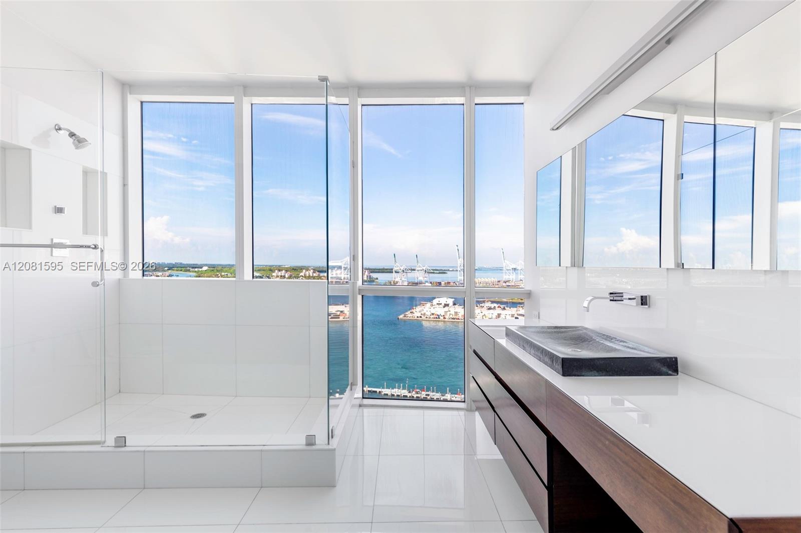400 Alton Road, Unit 2101 Miami Beach, FL 33139 - Photo 23 of 25 Gallery Image 23