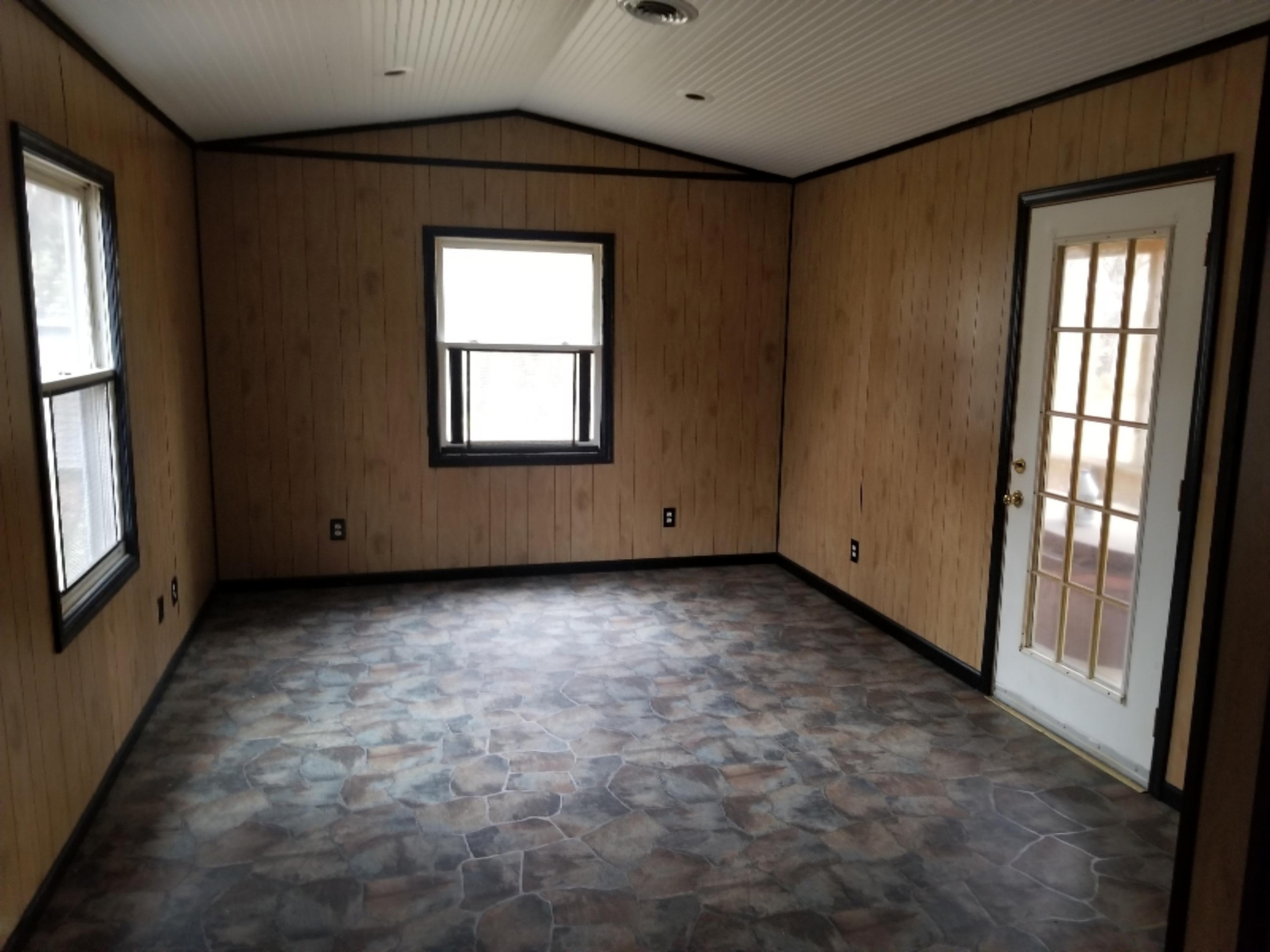 591 Brooks Road South Muskegon, MI 49442 - Photo 4 of 9 20181105_124837
