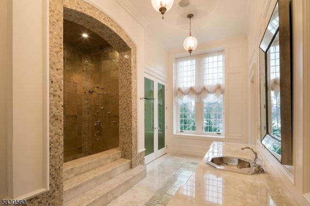 $22,000,000 | 675 Ramapo Valley Road, Mahwah, NJ 07430