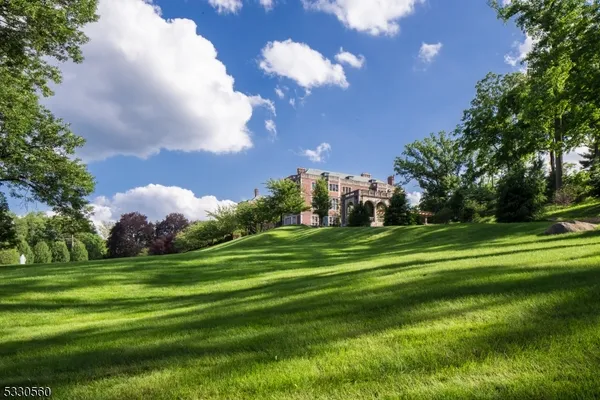 $19,000,000 | 675 Ramapo Valley Road, Mahwah, NJ 07430