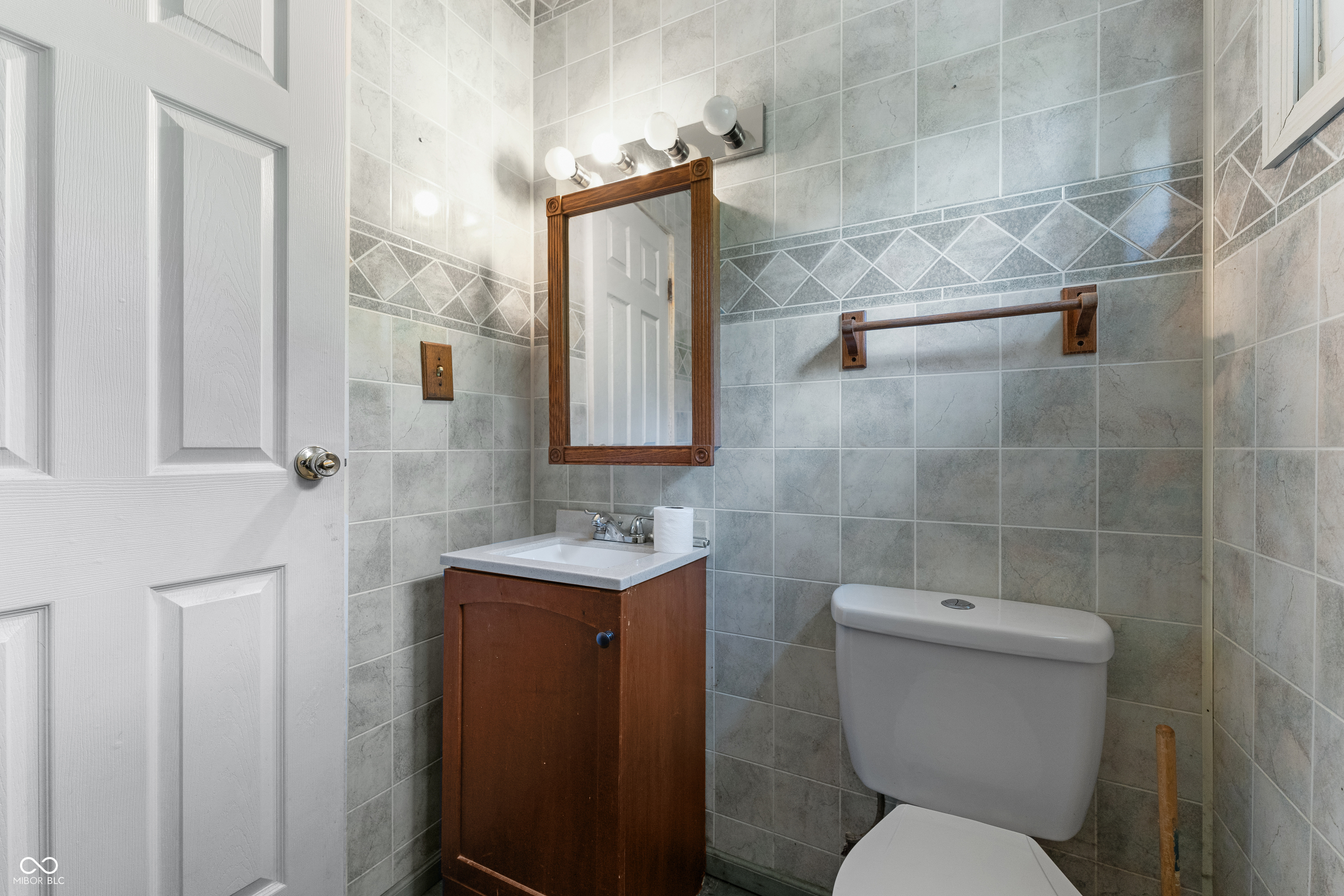 2180 Cleveland Street Beech Grove, IN 46107 - Photo 11 of 39