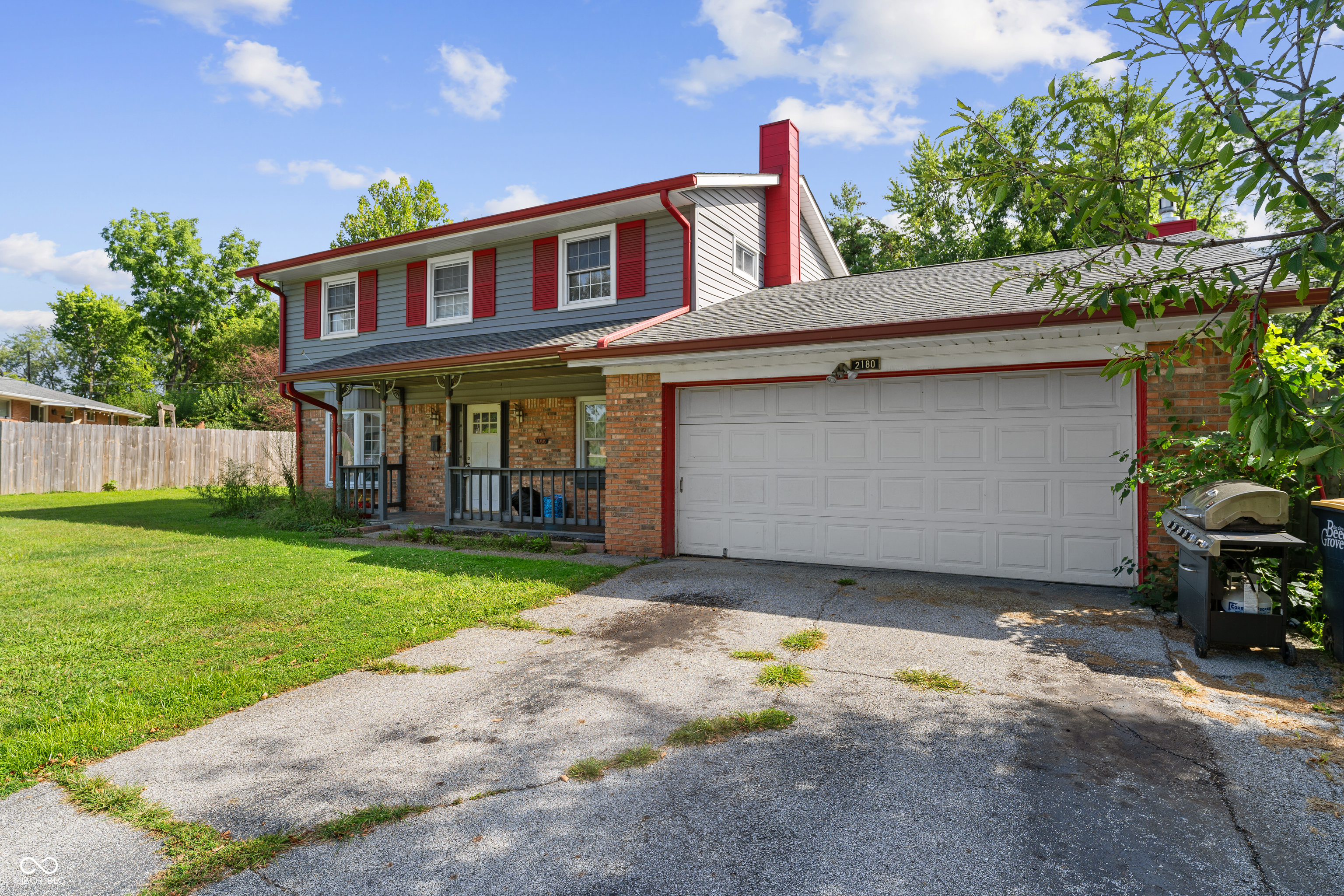 2180 Cleveland Street Beech Grove, IN 46107 - Photo 3 of 39