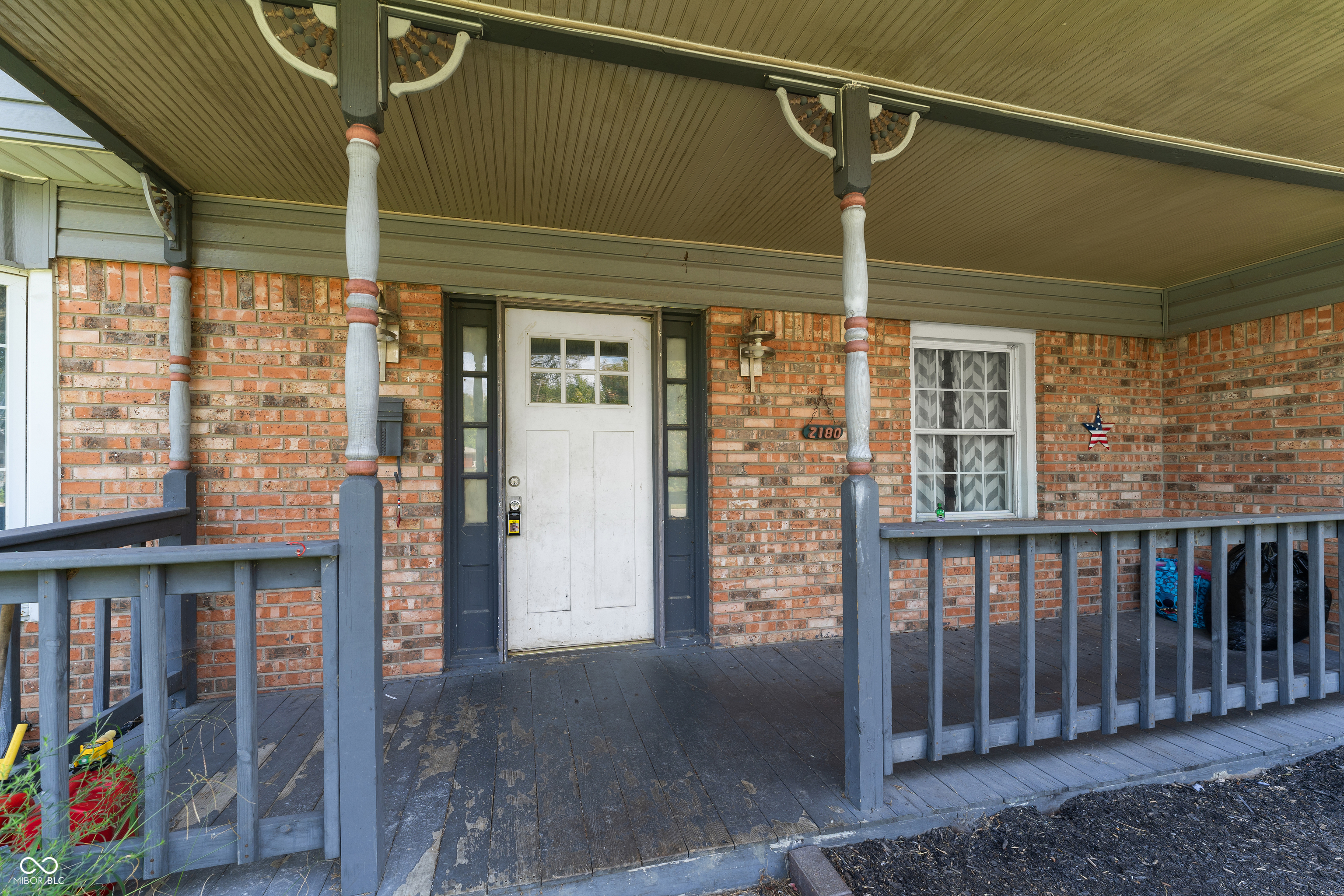 2180 Cleveland Street Beech Grove, IN 46107 - Photo 4 of 39