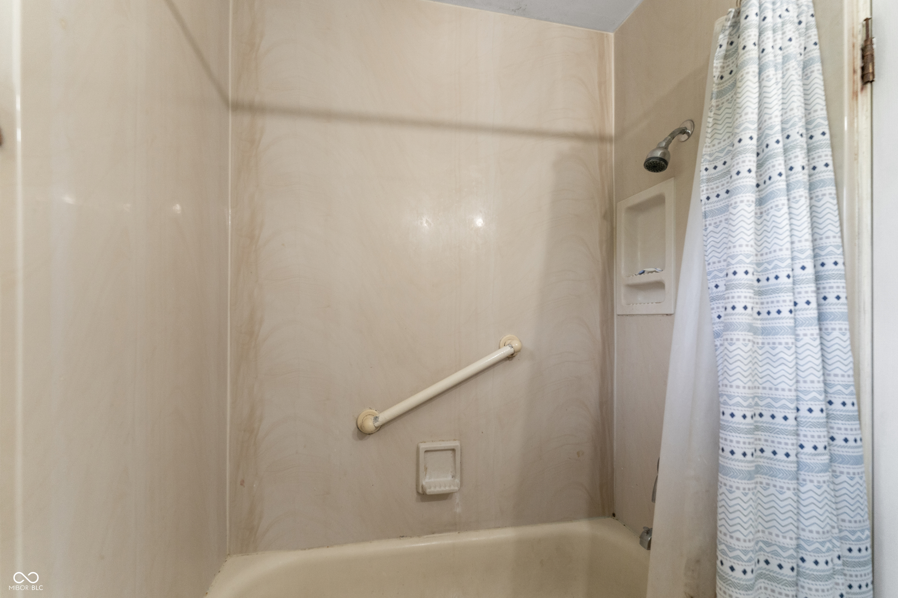 2180 Cleveland Street Beech Grove, IN 46107 - Photo 10 of 39