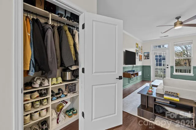 $414,900 | 1604 Walnut View Drive, Charlotte, NC 28208