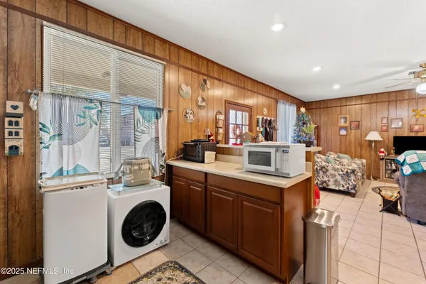 $375,000 | 34 North College Street, Macclenny, FL 32063