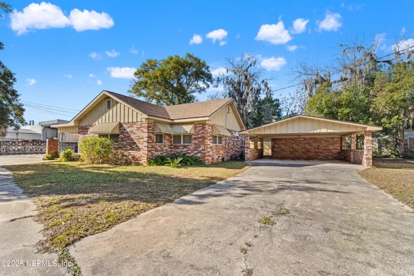$375,000 | 34 North College Street, Macclenny, FL 32063