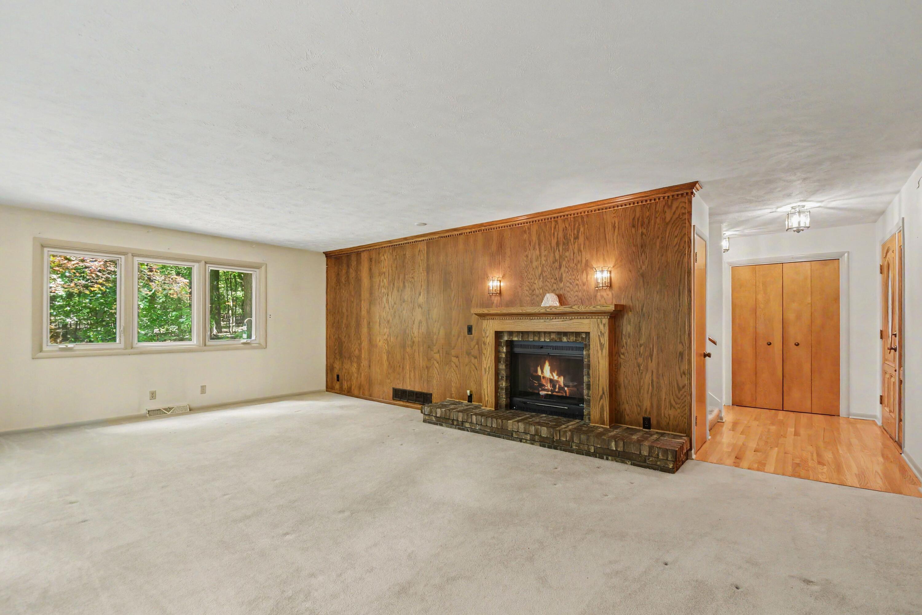 11180 Jones Road Berrien Springs, MI 49103 - Photo 14 of 41 005_file_8325