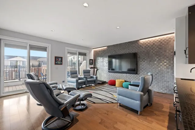 $1,390,000 | 353 East Liberty Drive, Wheaton, IL 60187