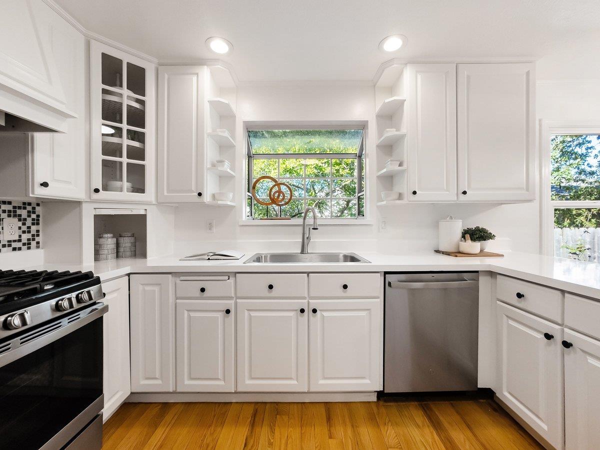 1306 Edgewood Road Redwood City, CA 94062 - Photo 11 of 77